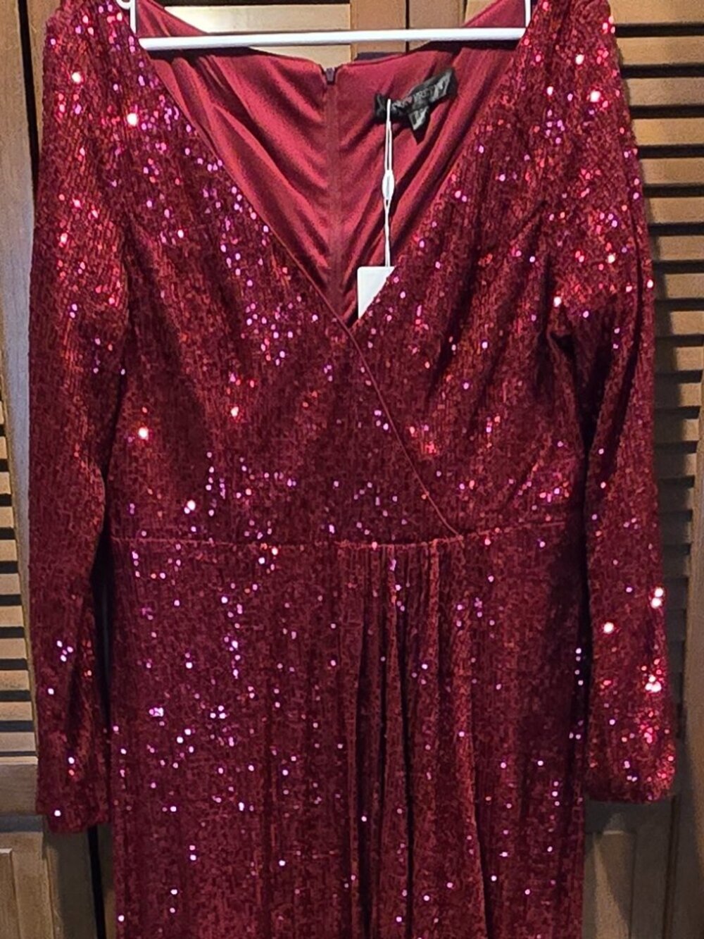 NWT Ever Pretty Syren Sequin V-Neck Gown with High Slit - Plus - Picture 8 of 13